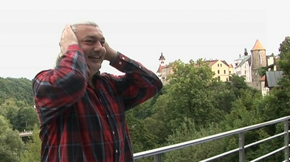 Video VIP zprávy: Daniel Hůlka není metrosexuál, ale díky Jiřímu Kornovi se o sebe začal starat